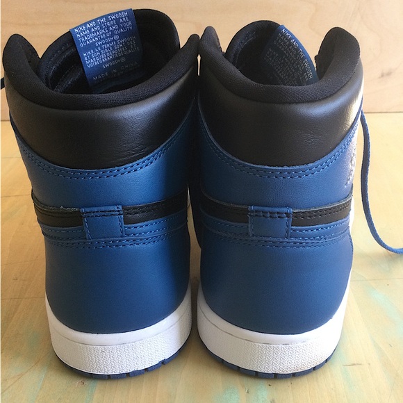 AIR JORDAN 1 RETRO HIGH OG 'DARK MARINA BLUE' - Picture 8 of 12